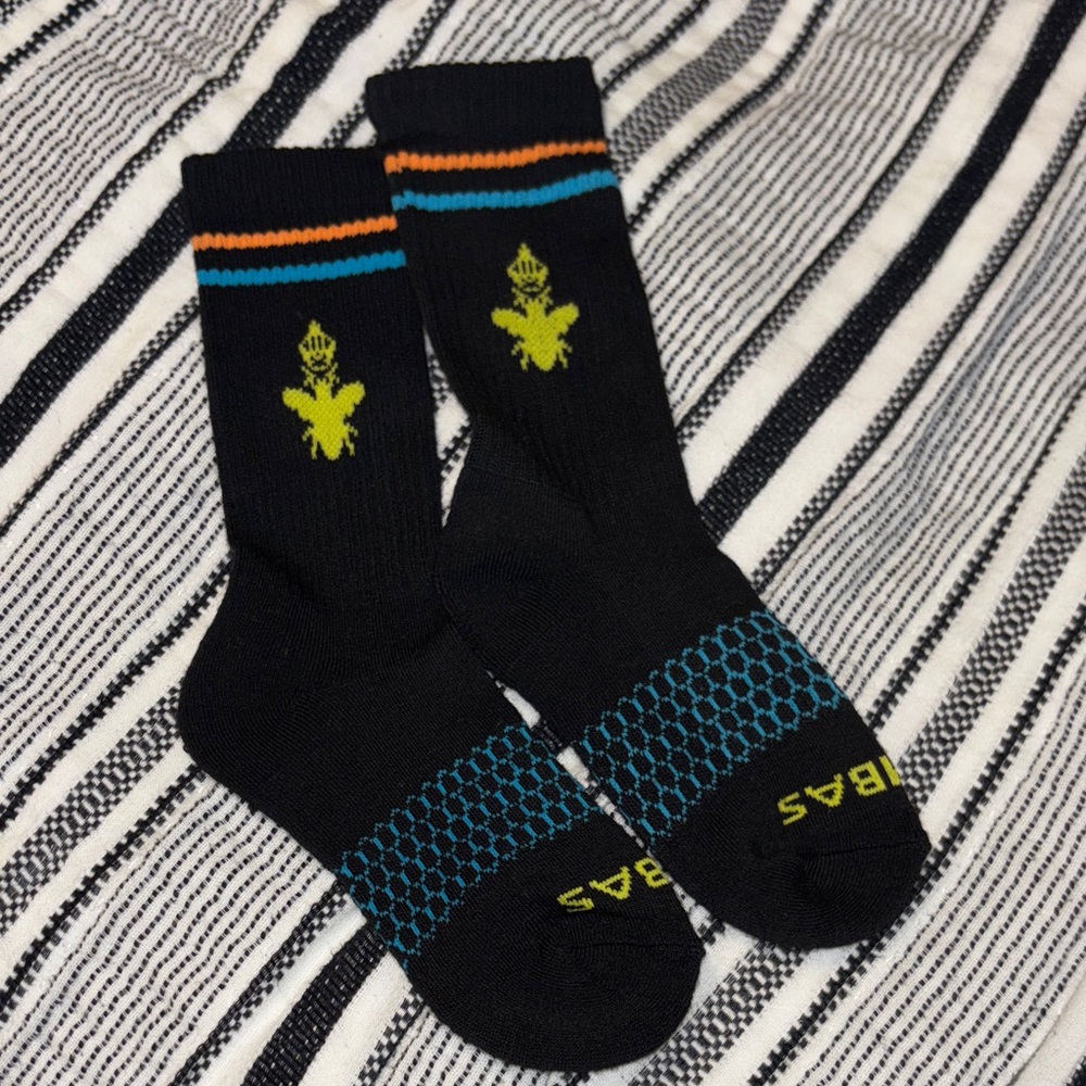 Bombas Black Socks Bee with Yellow and Blue Accents crew S